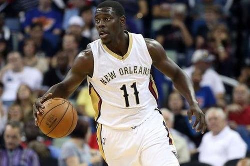 4年1.6亿顶薪续约霍乐迪，雄鹿牺牲未来能换来冠军吗？