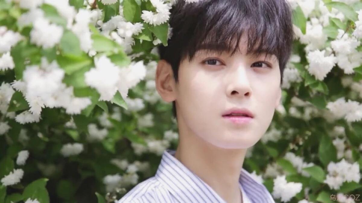 车银优演唱会爆哭洒泪，为长痘哭着道歉，明星就不可以长痘了吗