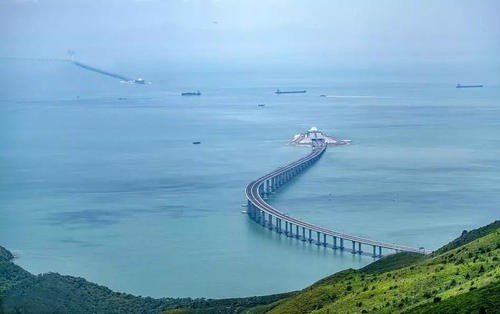 港珠澳大桥地盘工作台倒塌坠海怎么回事有造成伤亡吗？