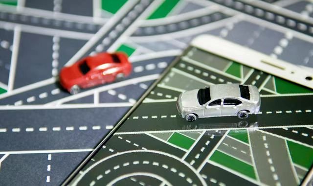 中国有了北斗系统，为什么手机上还是GPS？原因是什么？