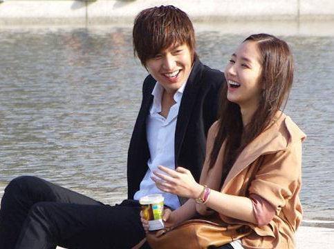 为什么韩剧tv没有《举重妖精金福珠》?