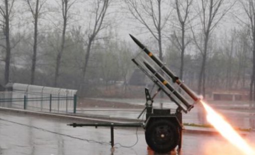 石家庄发射70多枚增雨火箭弹，一枚误落村名家中，是否存在安全隐患？