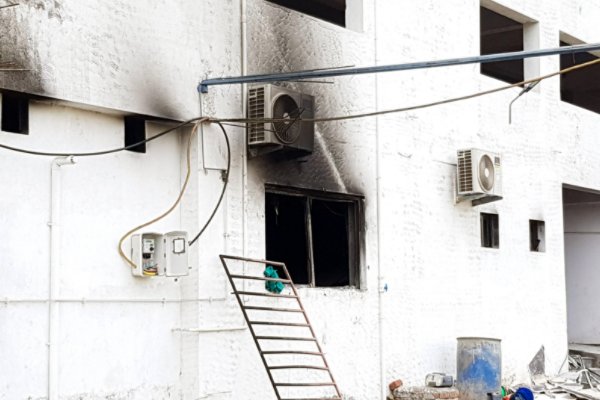 印度一家医院发生火灾，导致起火的原因是什么？