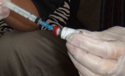 如何自己给小狗打疫苗