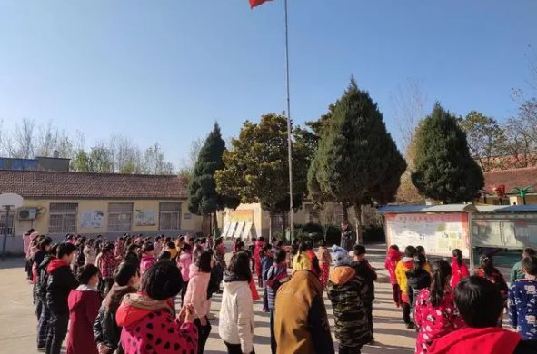 国家的根本任务是不是宪法中所规定的