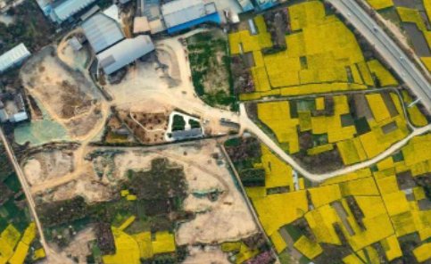 成都平原耕地面积十年减少了40%,这背后的原因是什么?