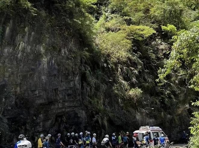 张家界坠亡女骑手家属获补偿45万元！这个补偿金是谁给的？