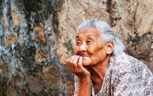 70岁老人发明自动爬楼智能车,他是怎么想到的?