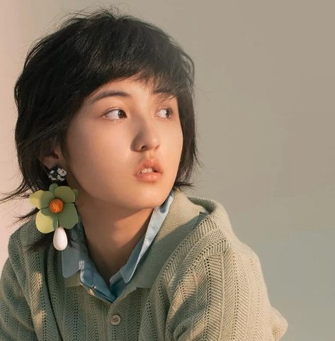 网曝张子枫圈内聊天记录遭疯传，内容下流低俗，工作室紧急回应，咋回事？