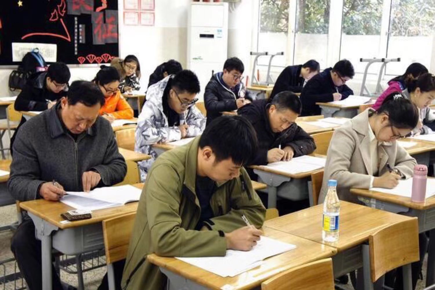 2023法考成绩多久出来?