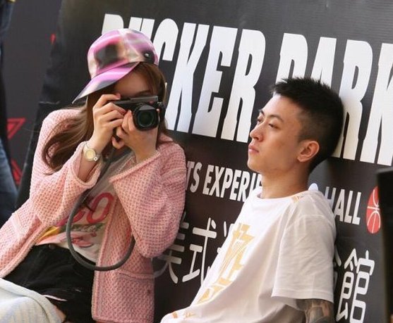 上海秦奋资产感觉不过百亿,为什么那么多人说他比王思聪有钱?