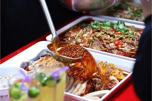 成都廖记棒棒鸡的红油怎么做的？