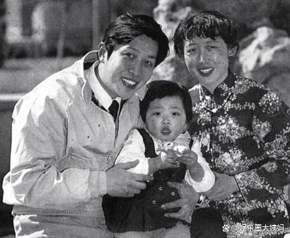 这么多年，唐国强从来没有澄清过关于前妻离世的争议，为什么？