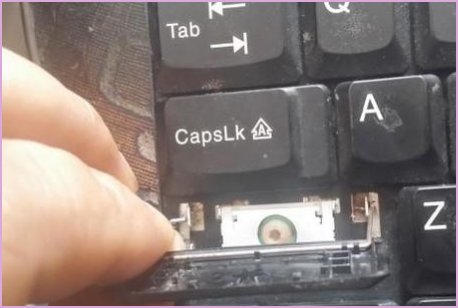 怎么把索尼笔记本的键盘拆下?