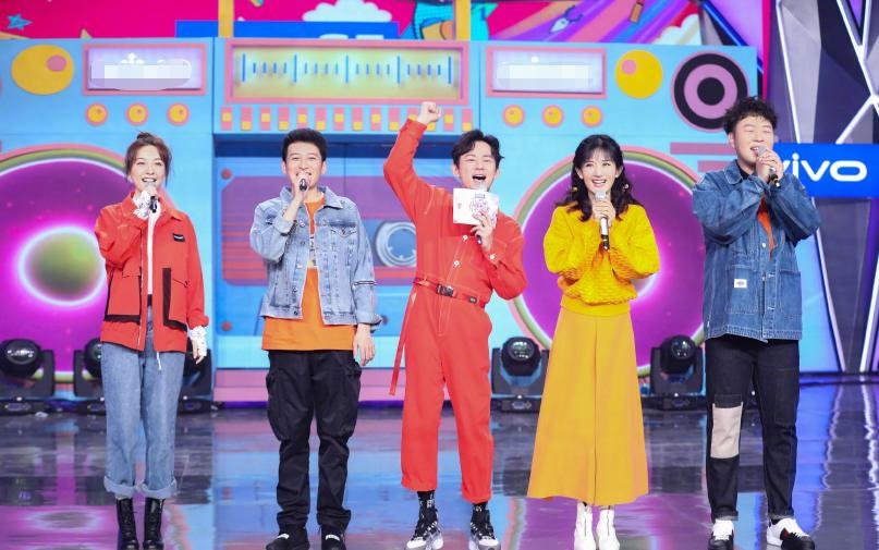 《快本》主持团收粉丝礼应援一事，湖南卫视官方对此有何表示？