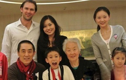 张末是张艺谋和谁生的 两任丈夫都是老外