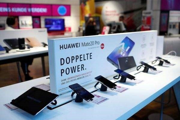 英国首相使用华为P20 Pro自拍，这是否意味着他成为华为的粉丝？