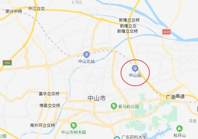 轻轨中山站在什么位置