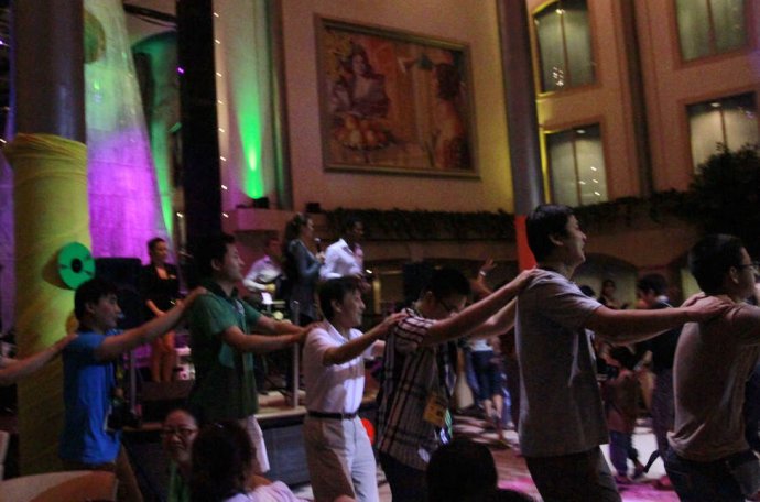 疯狂的帽子的剧情简介