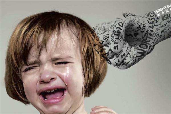 坠机乘客家属发短视频缅怀却遭网暴，个别网友此举是什么心理？