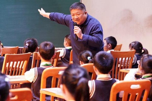 一尘不染什么意思