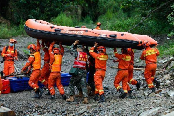 台专家：此地震相当于8颗原子弹，毁灭性有多强？