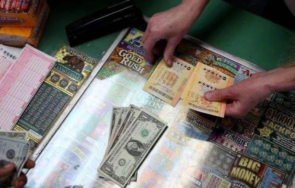 用中学数学公式中了14次彩票头奖，曼德尔究竟用的什么公式？