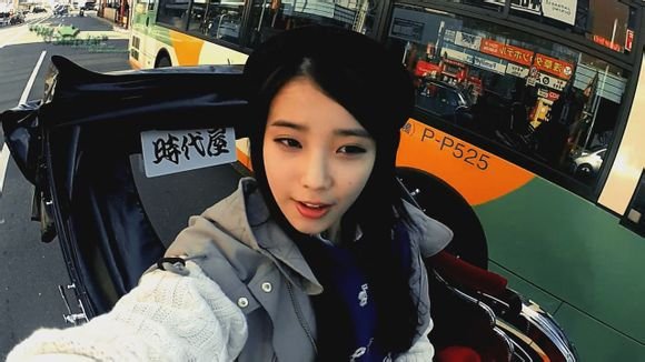 在酷我音乐盒里面看，魏晨的梦的怒放的MV ，但是MV里面不是魏晨本人，是一个韩国女生。