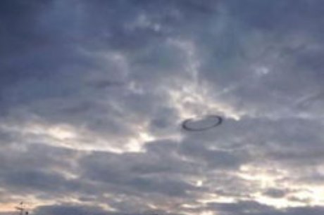 四川成都天空现黑圈，官方对此作何回应？