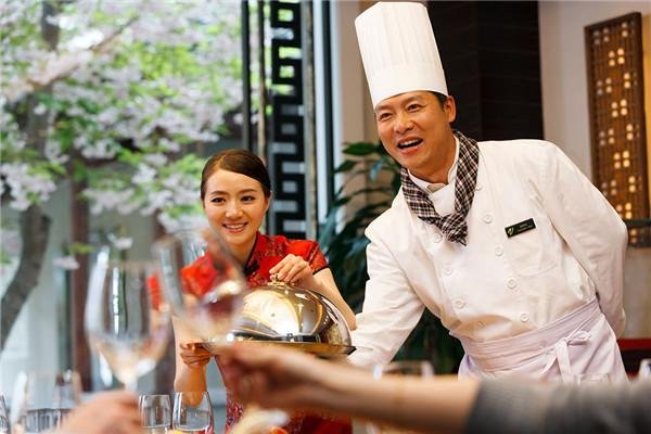 建议点菜剩太多按双倍付费 ，具体该怎样落实?