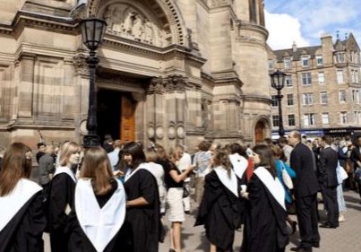 对于南京大学贫困生网上炫富这件事，校方是如何回应的？