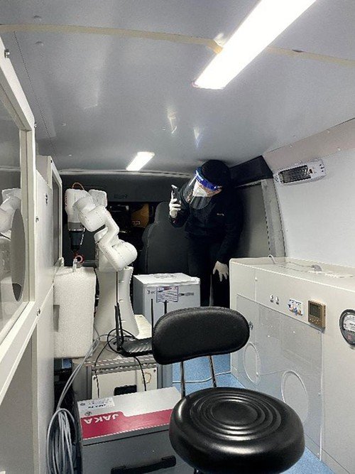 核酸采样机器人在上海问世，这种机器人在采样过程中温柔吗？