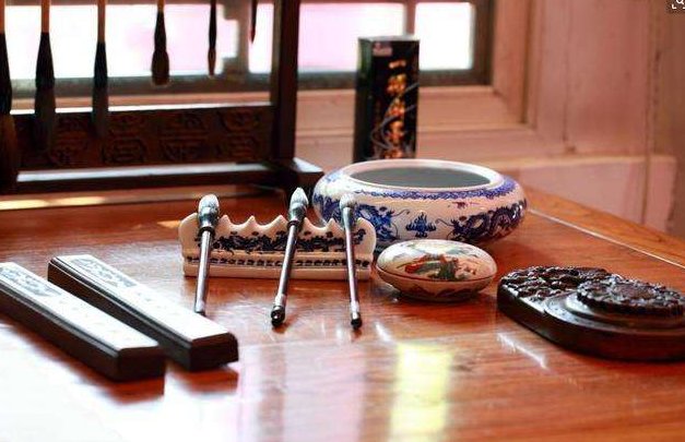 文房四宝中的哪一种被古人称为金不换