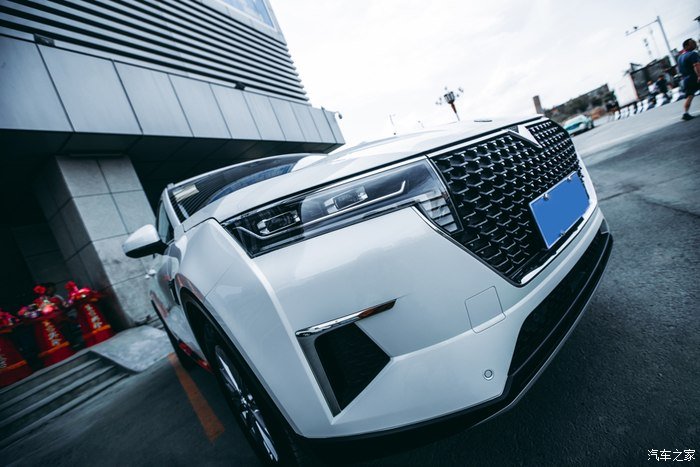 媳妇当启辰星车模，遇见你，是我生命中一场最美丽的意外