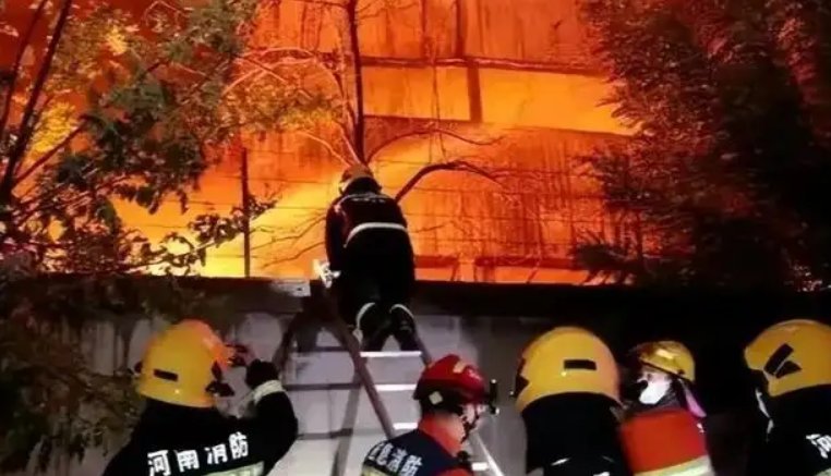 安阳火灾知情人：内衣厂烧了7小时，事故工厂究竟是一家什么样的企业？