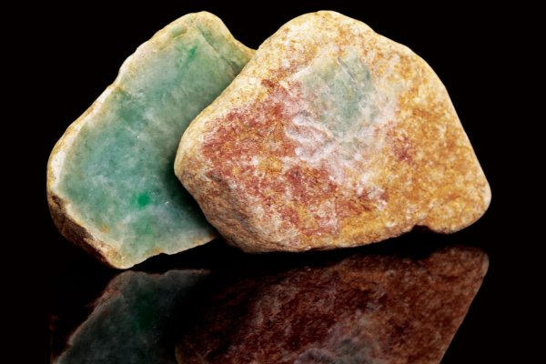 翡翠冰种原石贵吗