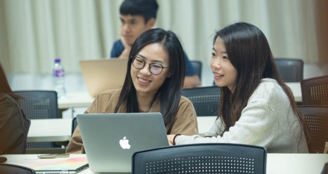 在大学上厕所时用向老师报告吗？