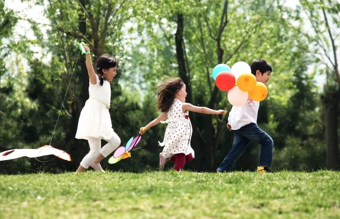 多地网友反馈育儿假不让休、不敢休，这反映了怎样的社会现象？