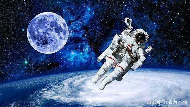 想要摆脱地球的引力，至少需要到多少米的高空？