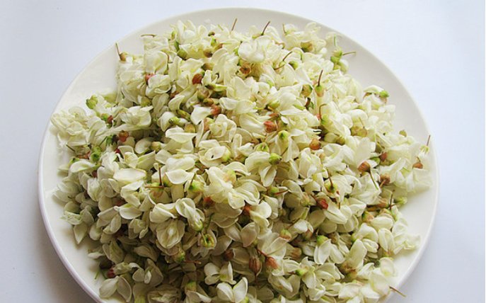 槐花炒鸡蛋怎么做？