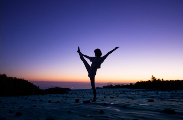 轻盈的意思拼音