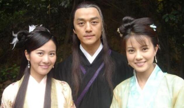 在电视剧天下第一里飘絮和海棠有什么仇为什么要杀她呢