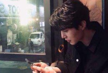 “他曾说的话有没有兑现”是什么歌？