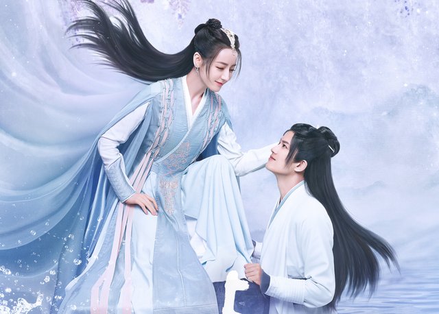 迪丽热巴《与君初相识》红衣造型路透，她有多适合红衣古装造型？