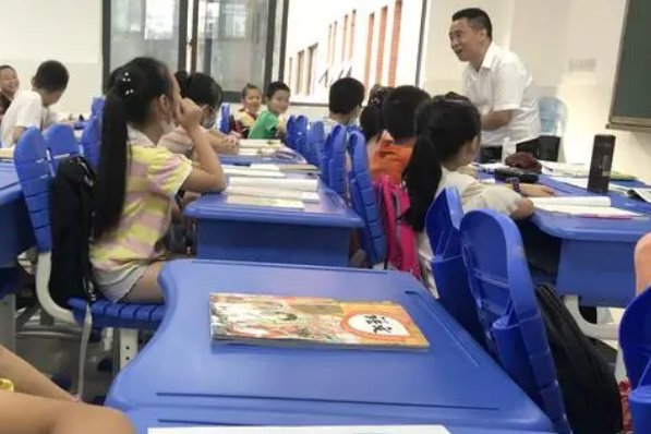 恩的拼音组词部首结构