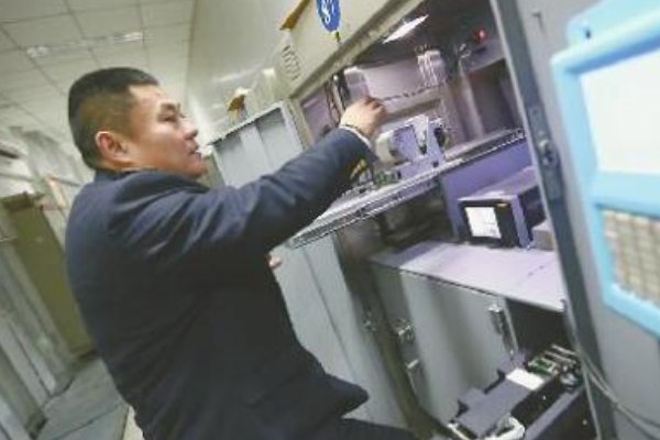 高铁客服电话号码是什么？