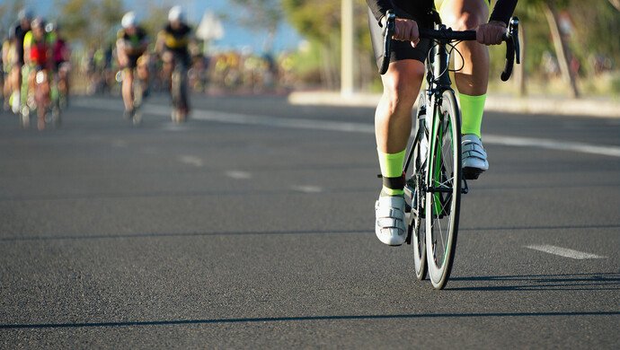 张家界坠亡女骑手家属获补偿45万元！这个补偿金是谁给的？