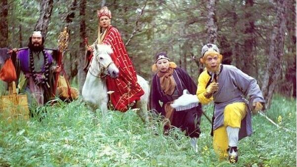 猪八戒、沙悟净、唐僧有几个名字或称号？分别是什么？谁给起的？在哪儿起的？怎样起的？为什么？（原因）