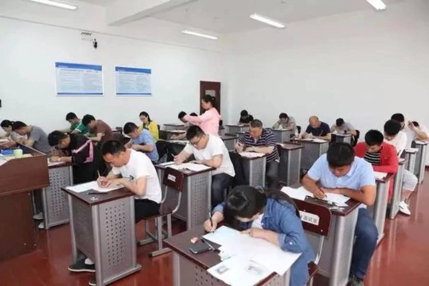 2023法考成绩多久出来？