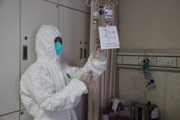 想嫁兵哥哥的援鄂女护士身份造假，她本人是咋回应此事的？